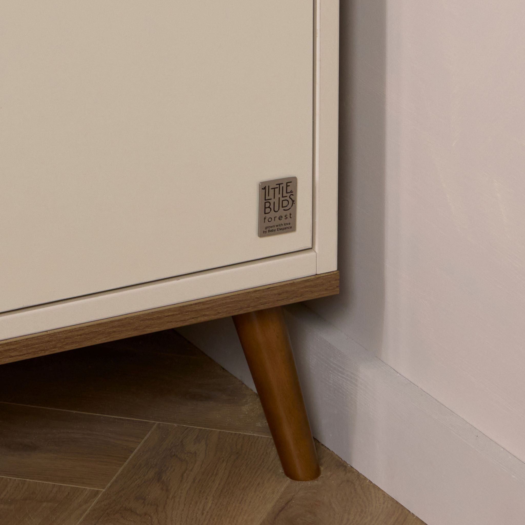 Ollie Garderobe